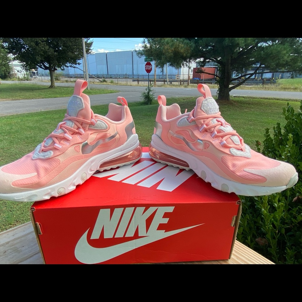 Nike Air Max 270 React - Picture 4 of 7